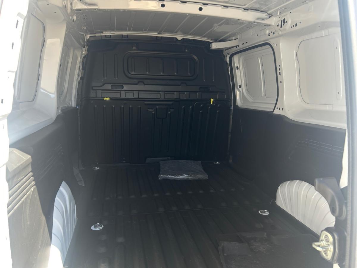 citroen-berlingo-2025-diesel-1499cc