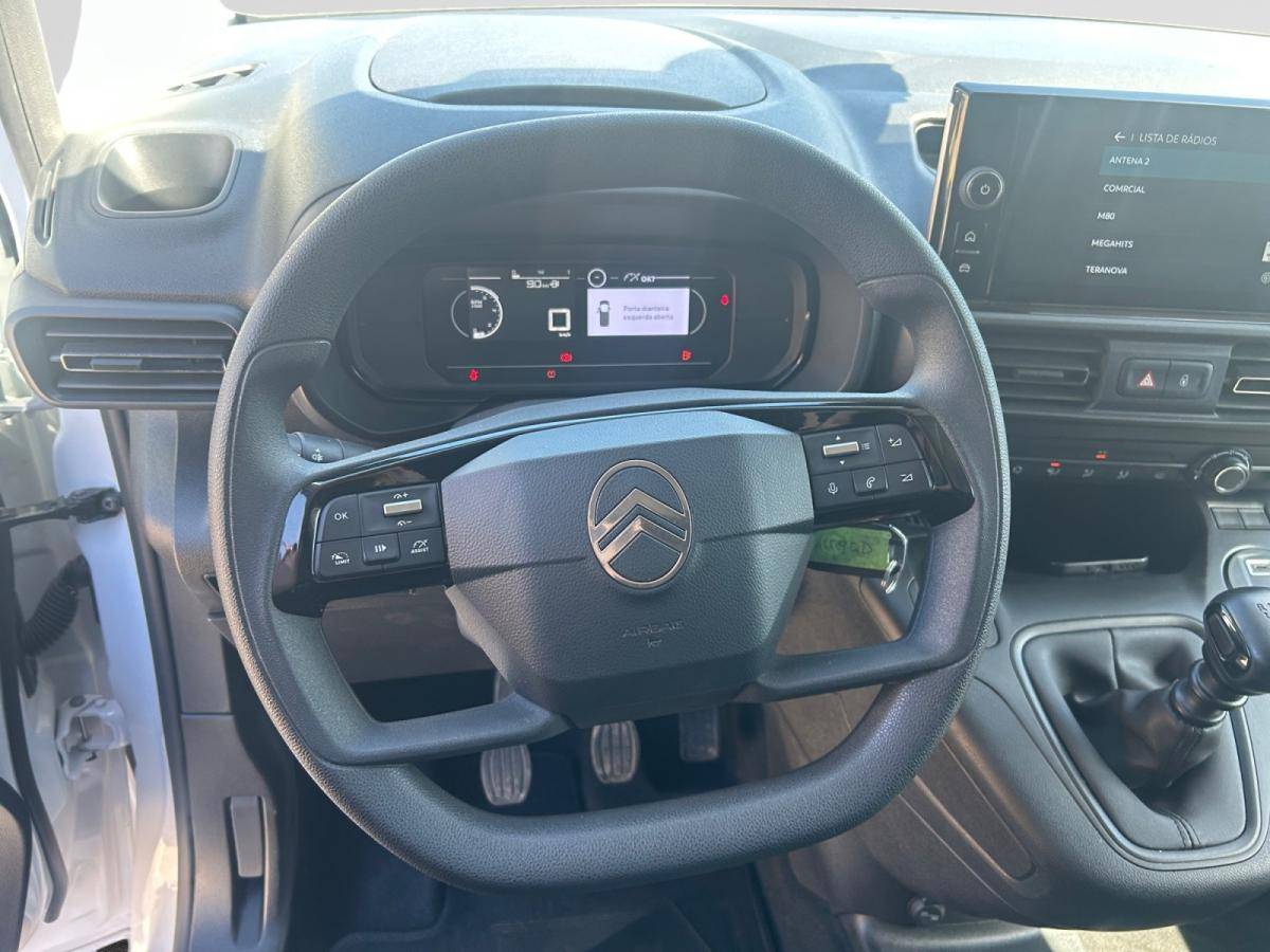 citroen-berlingo-2025-diesel-1499cc