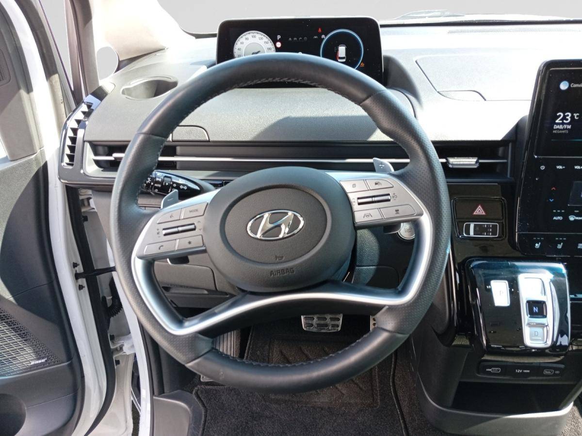hyundai-staria-2023-diesel-2199cc