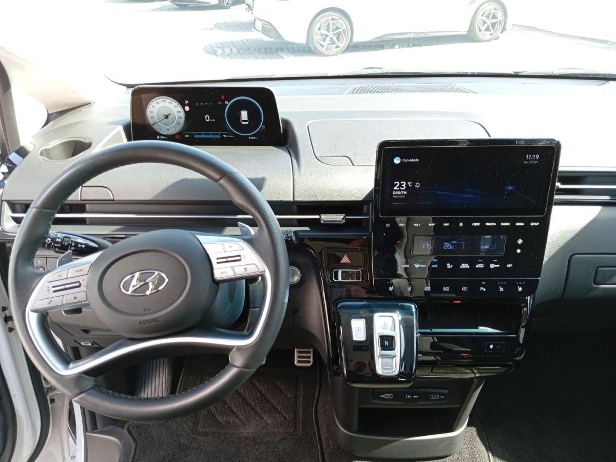 hyundai-staria-2023-diesel-2199cc