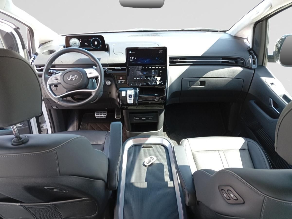 hyundai-staria-2023-diesel-2199cc