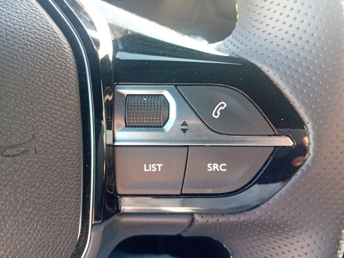 peugeot-208-2025-hibrido-a-gasolina-1199cc