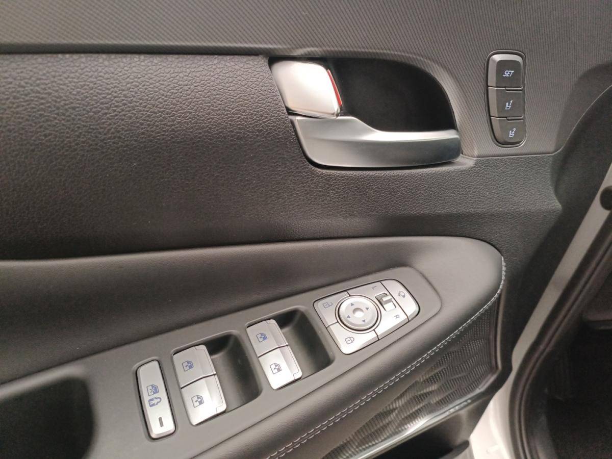 hyundai-santa-fe-2024-diesel-2199cc