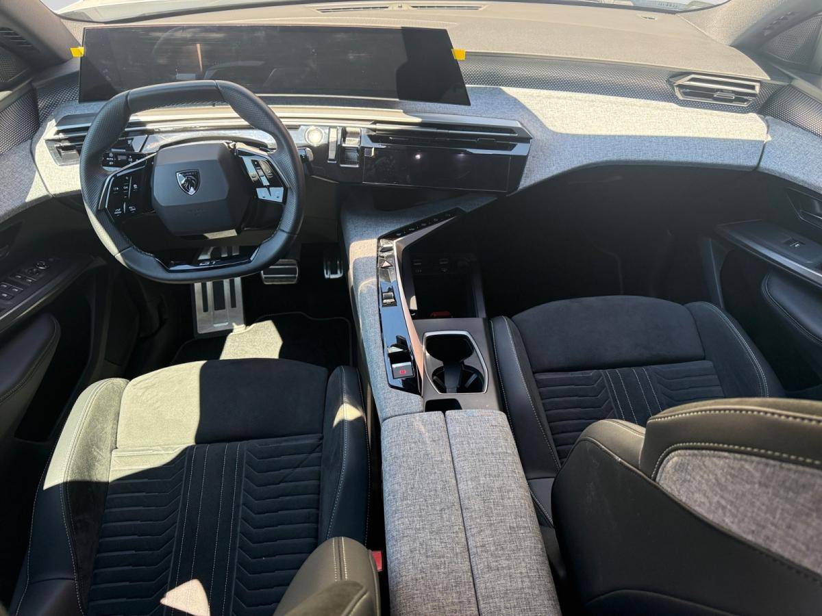 peugeot-5008-2025-hibrido-a-gasolina-1199cc