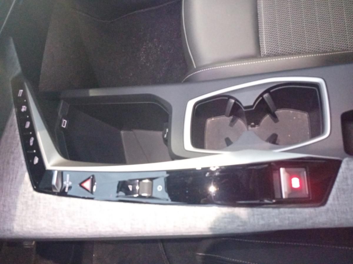 peugeot-5008-2024-hibrido-a-gasolina-1199cc