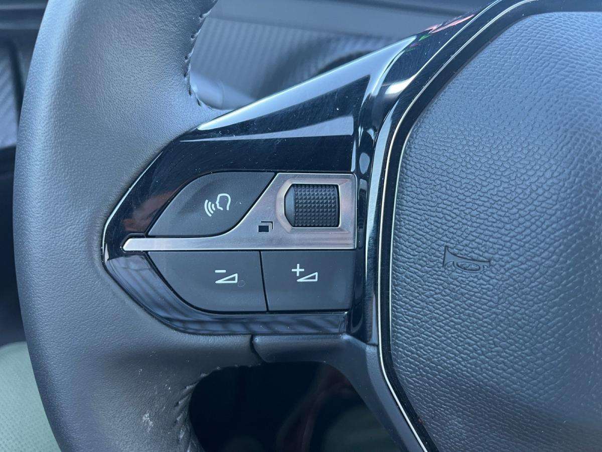 peugeot-2008-2025-eletrico-0cc