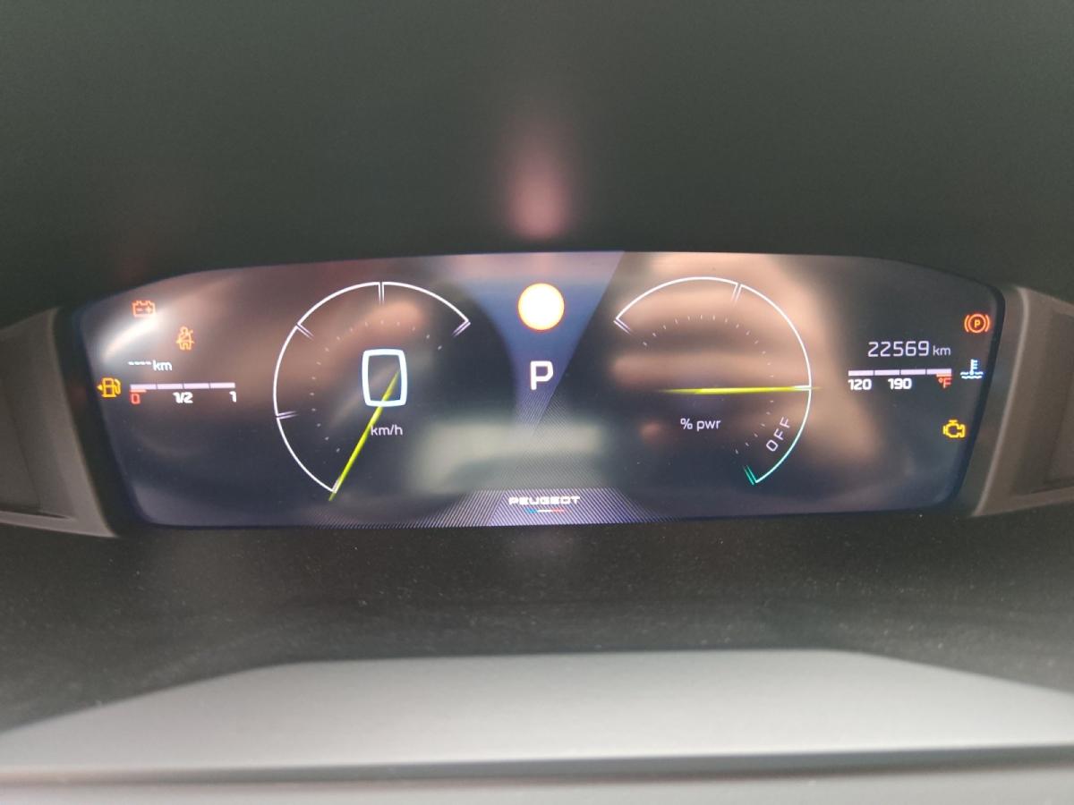 peugeot-208-2025-hibrido-a-gasolina-0cc