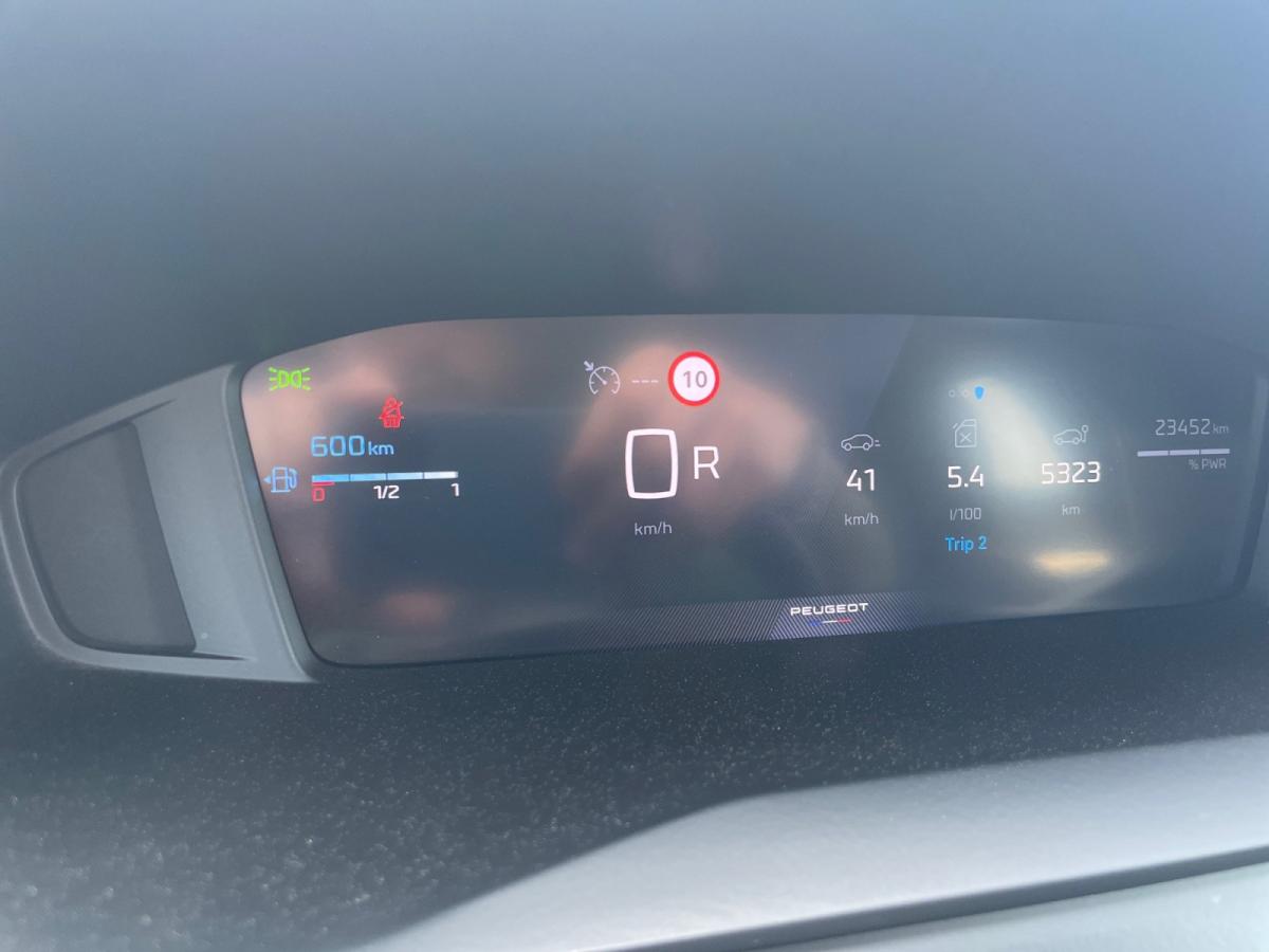 peugeot-208-2025-gasolina-1199cc