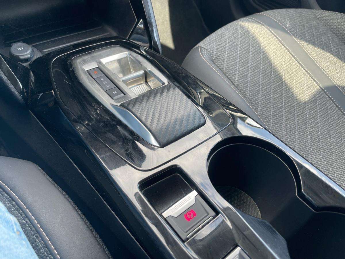 peugeot-208-2025-gasolina-1199cc