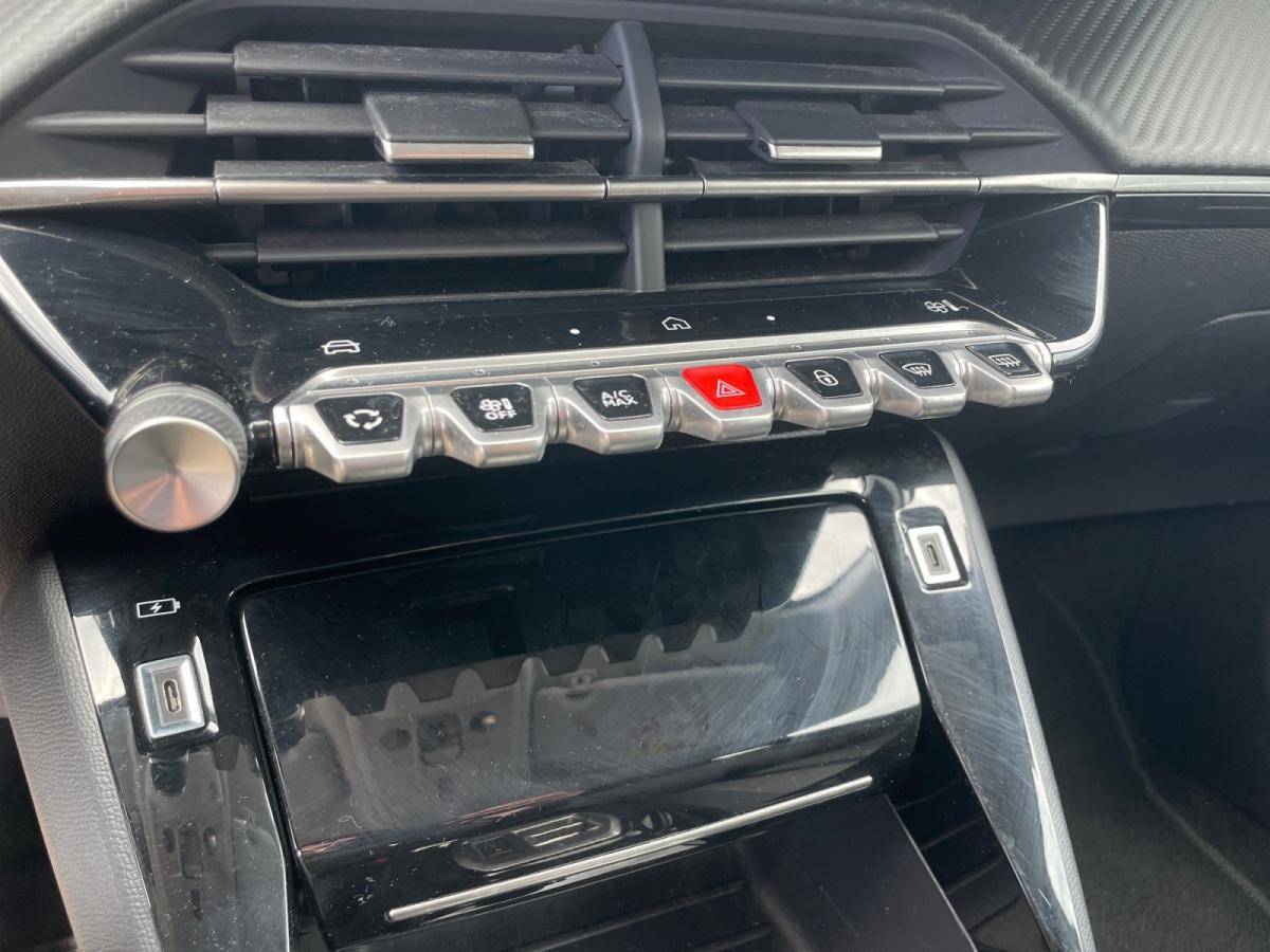 peugeot-208-2025-gasolina-1199cc
