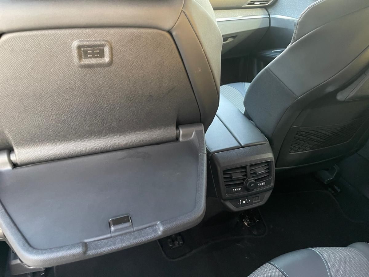 peugeot-5008-2023-gasolina-1199cc