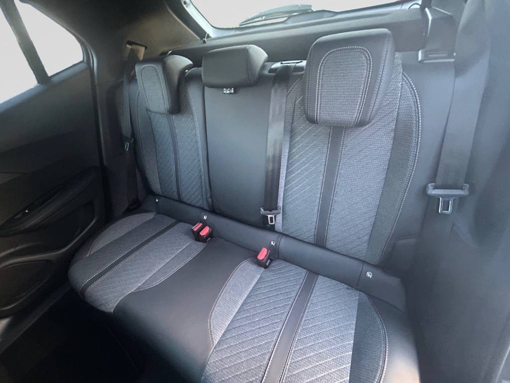 peugeot-2008-2026-gasolina-1199cc
