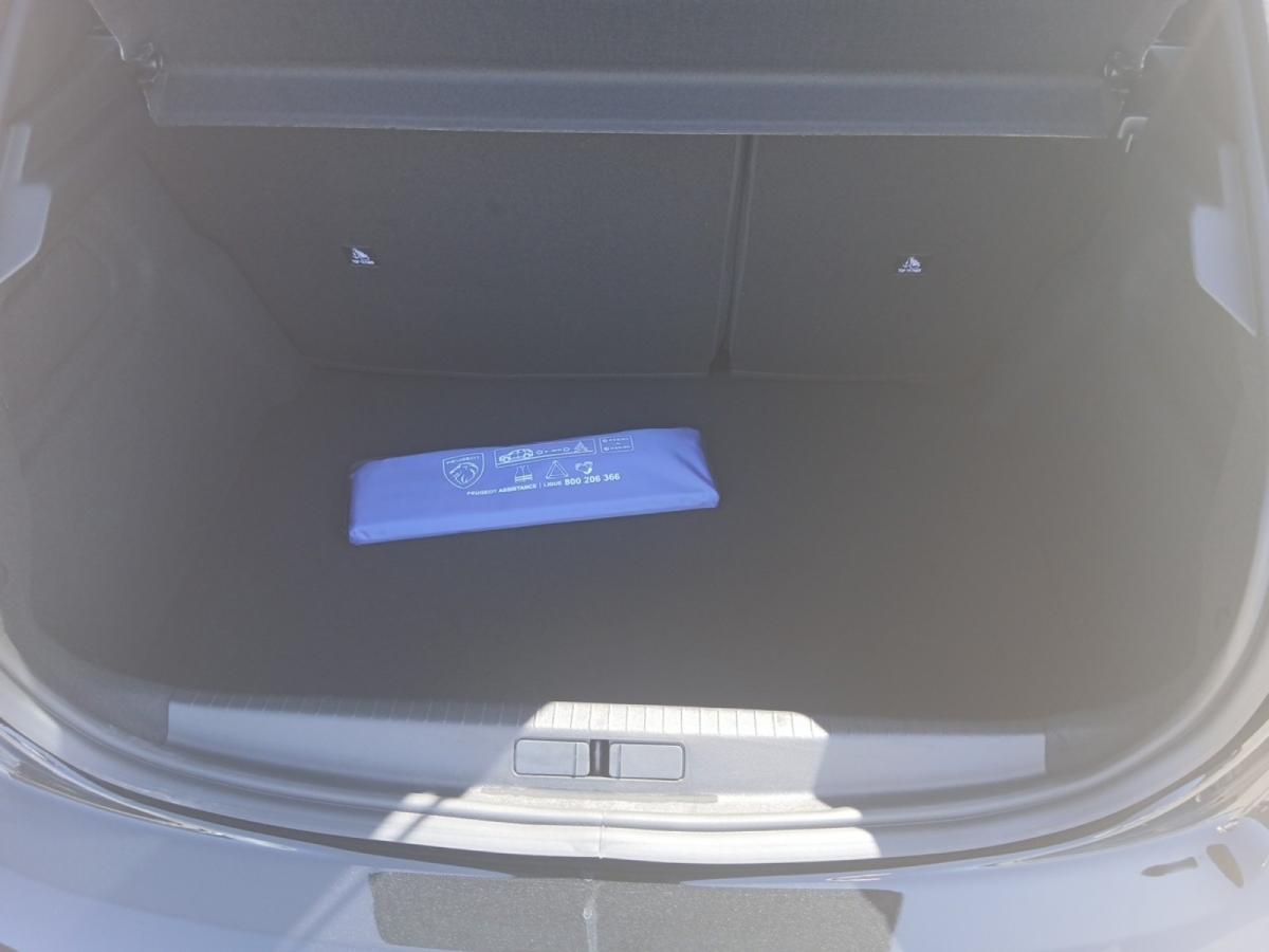 peugeot-208-2026-gasolina-1199cc