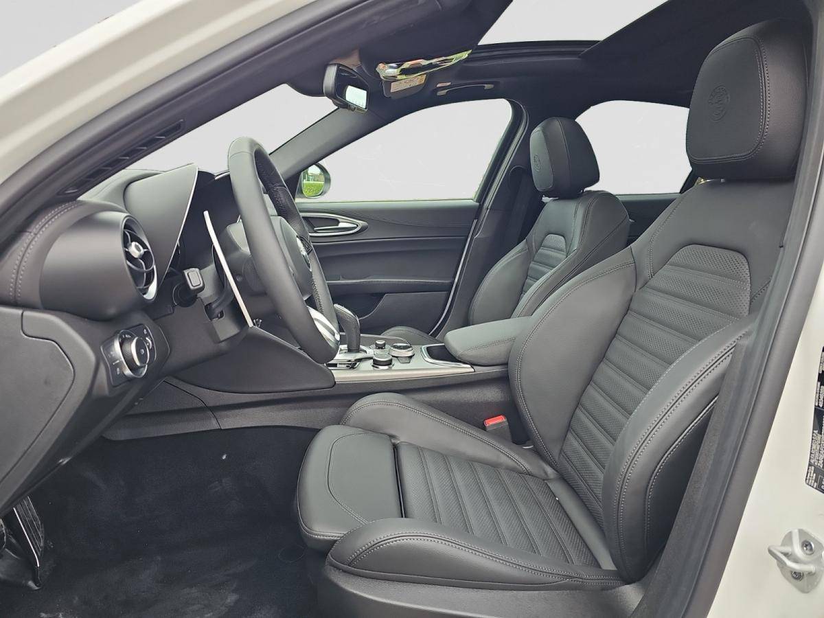 alfa-romeo-giulia-2025-diesel-2143cc