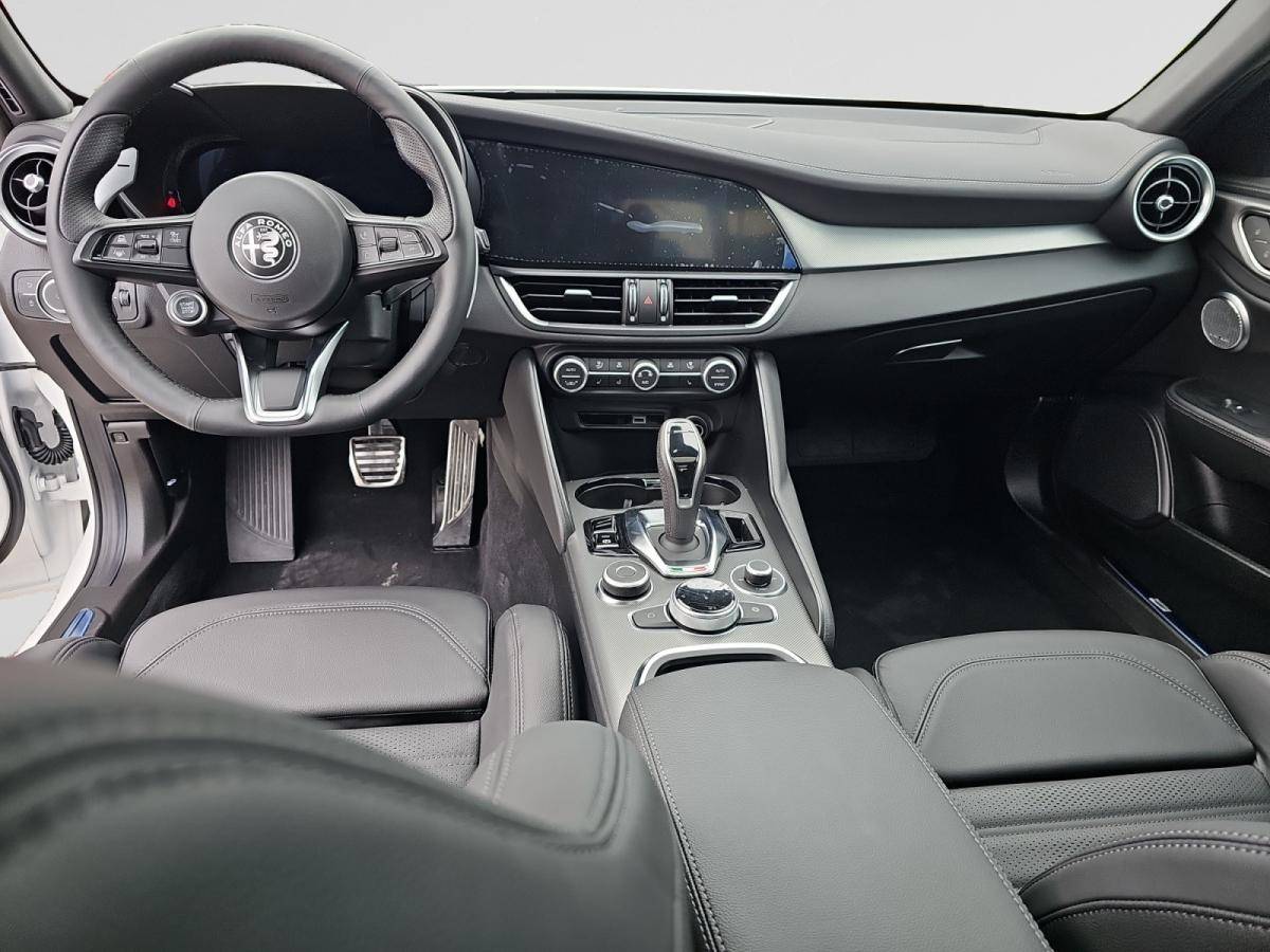 alfa-romeo-giulia-2025-diesel-2143cc