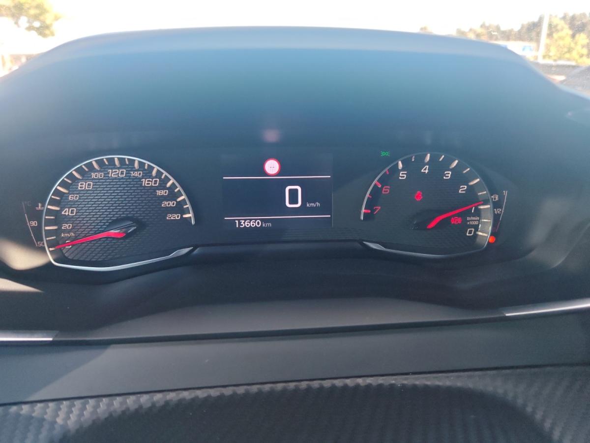 peugeot-2008-2025-gasolina-1199cc