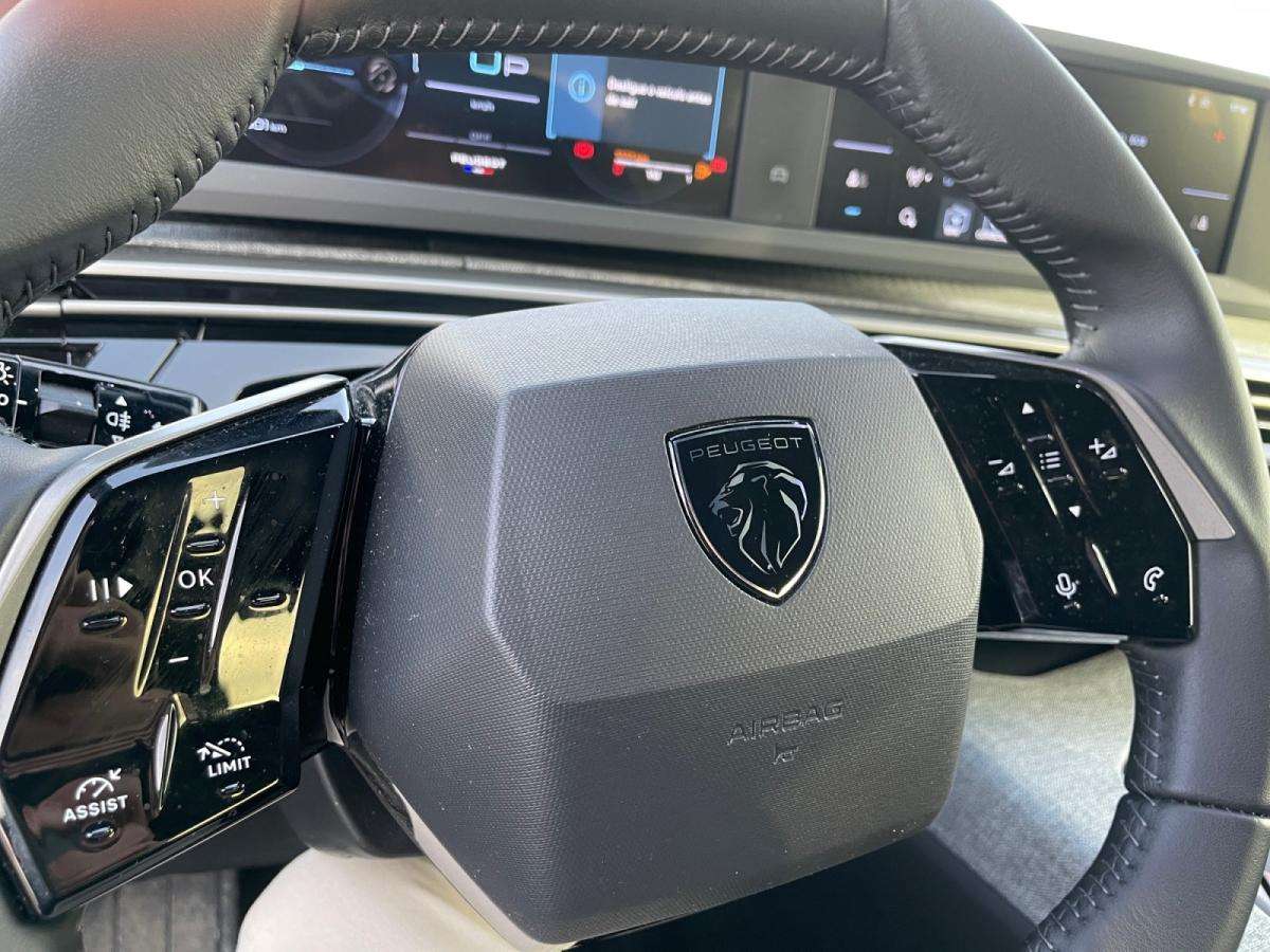 peugeot-5008-2025-hibrido-a-gasolina-1199cc