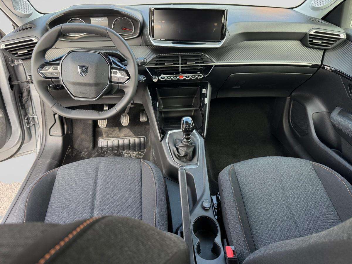 peugeot-208-2026-gasolina-1199cc