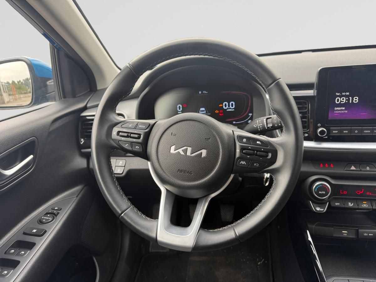 kia-stonic-2025-gasolina-997cc