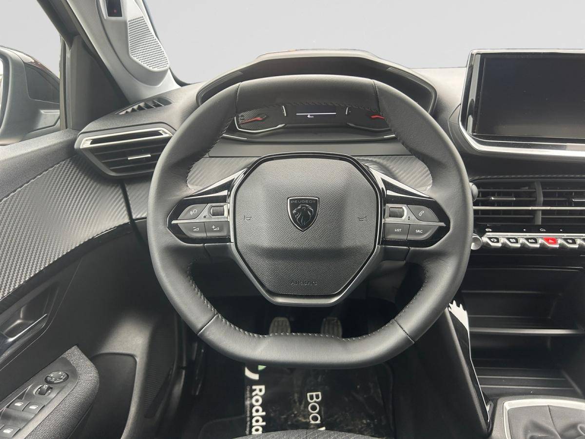 peugeot-208-2026-gasolina-1198cc