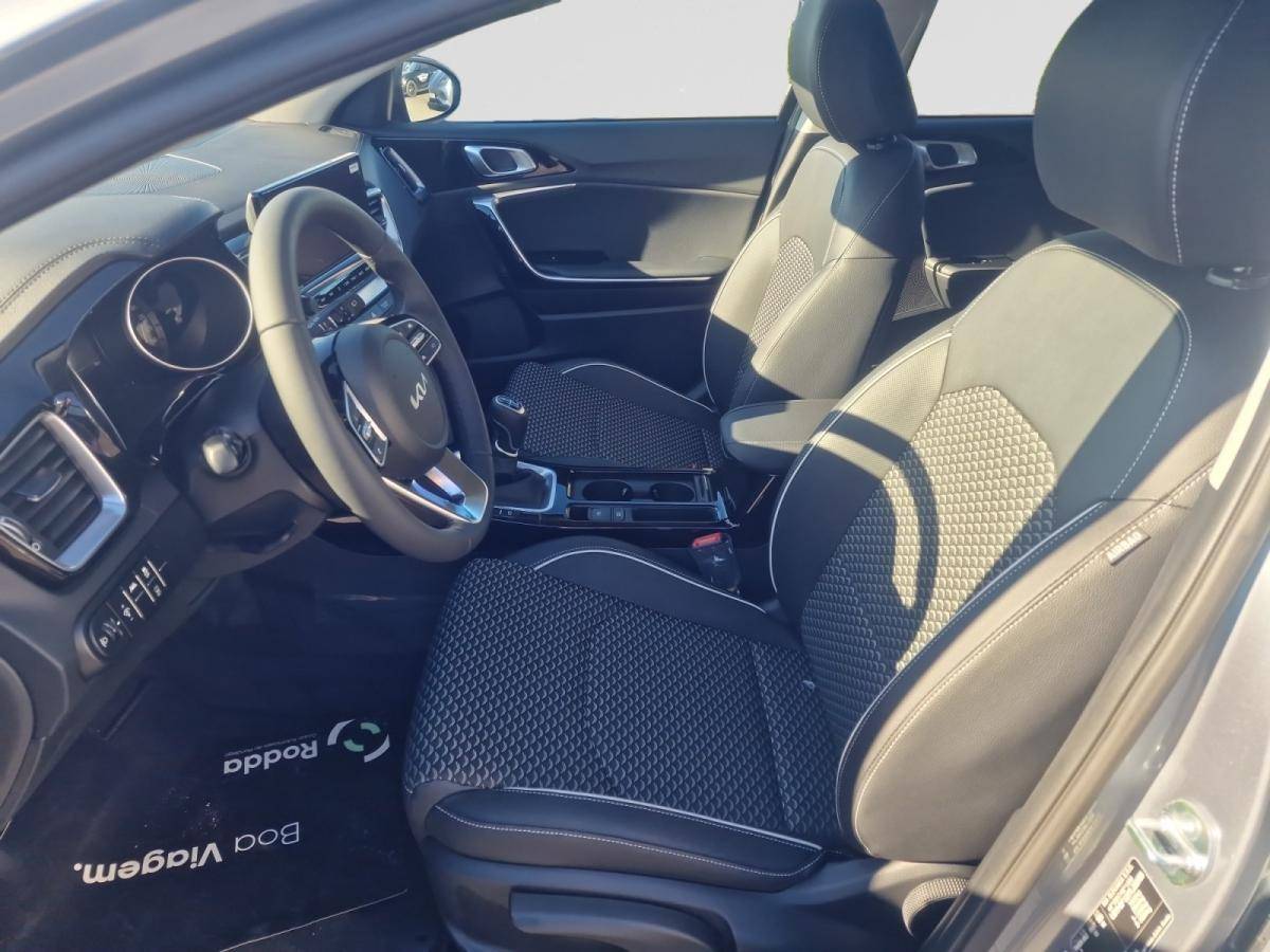 kia-xceed-2025-gasolina-998cc