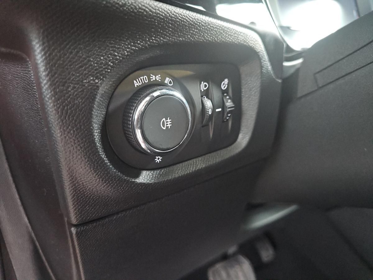 opel-corsa-2025-gasolina-1198cc