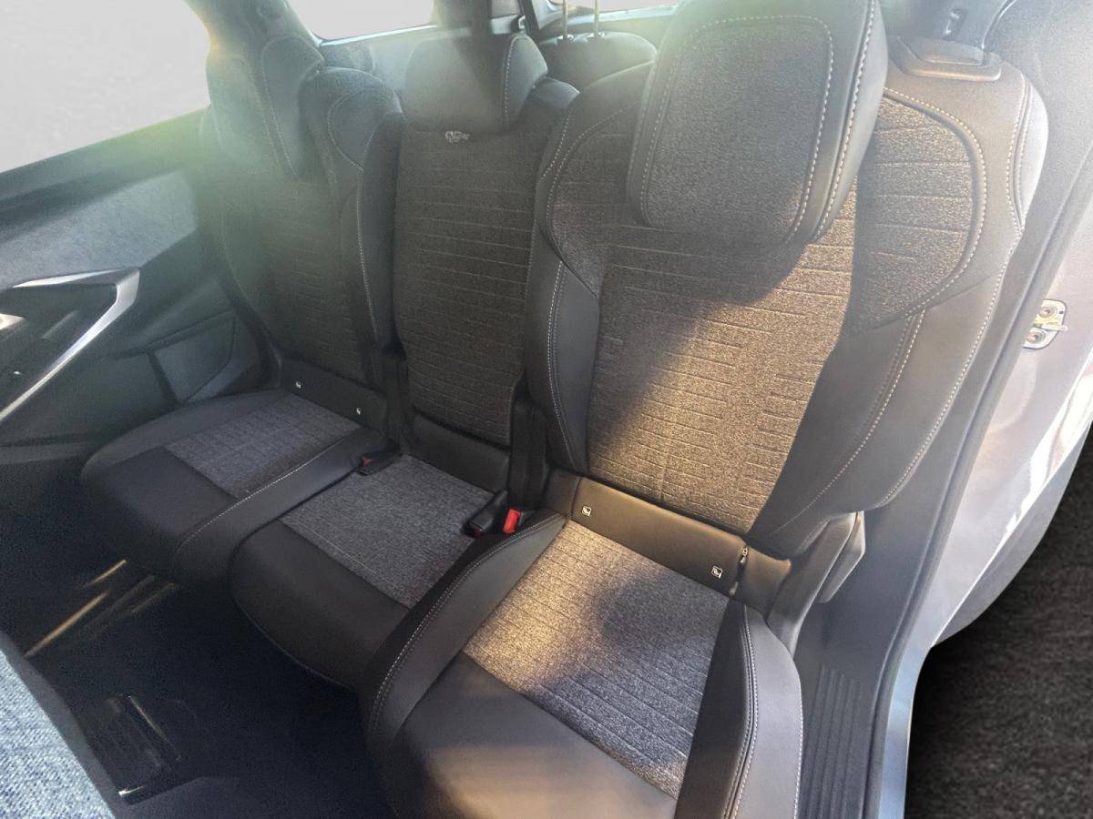 peugeot-5008-2025-hibrido-a-gasolina-1199cc