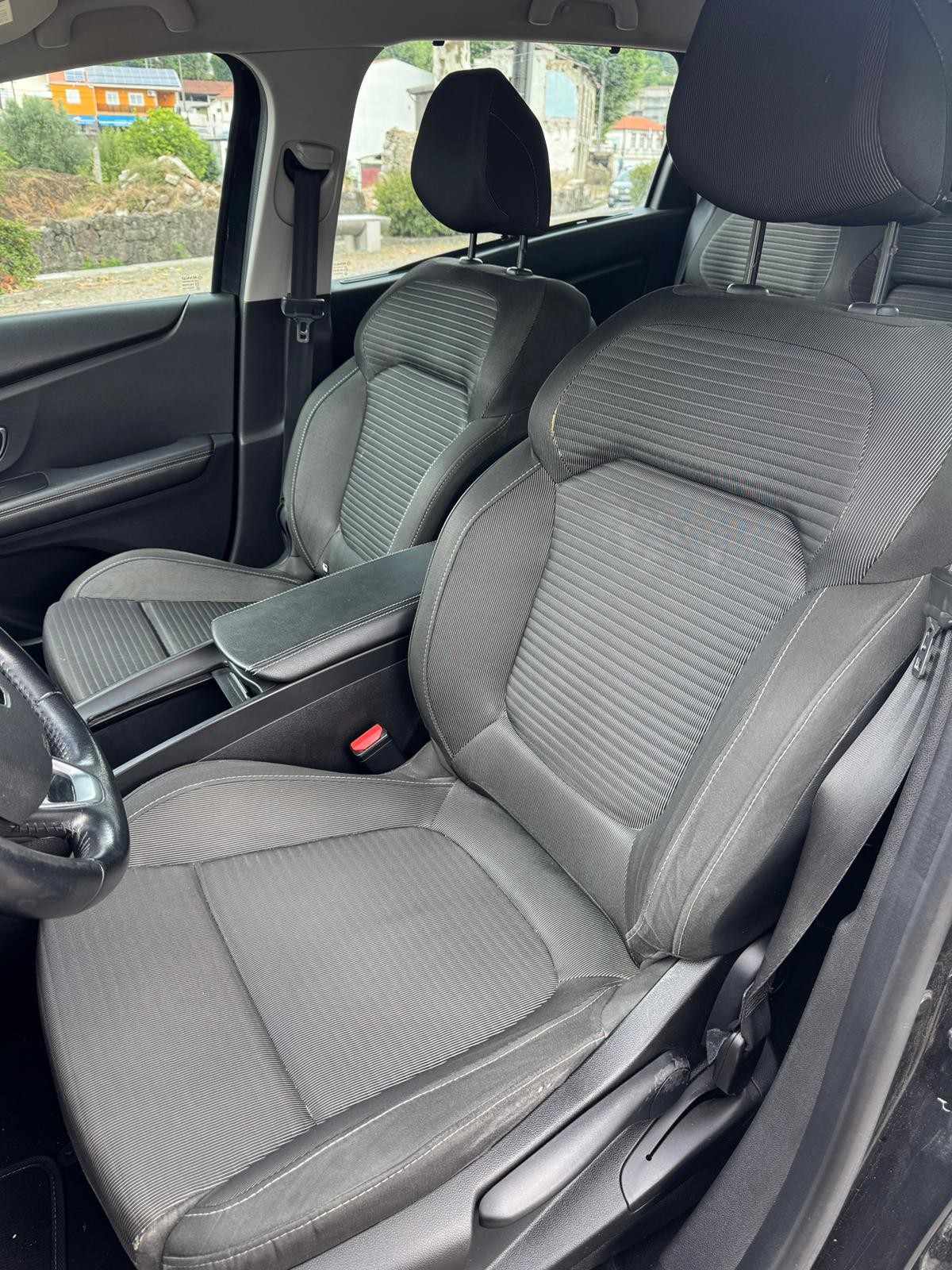 renault-scenic-2017-diesel-1461cc