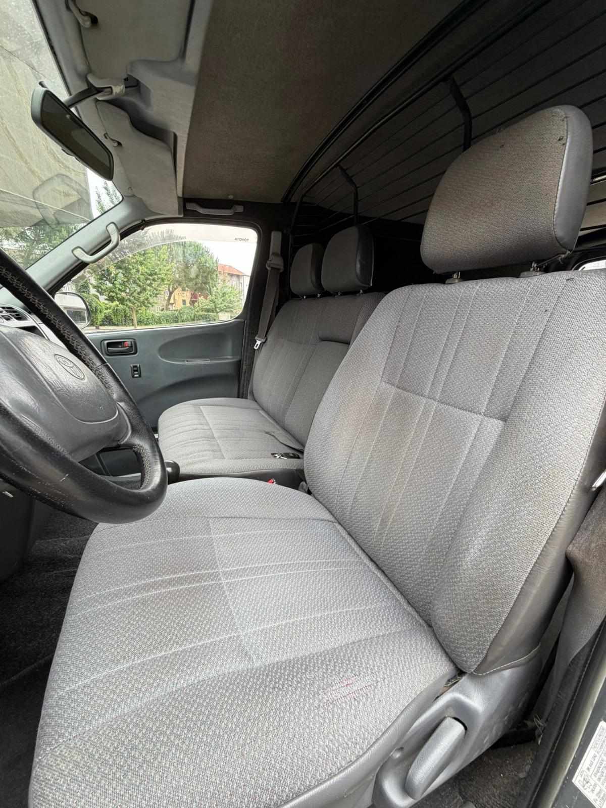 toyota-hiace-2002-diesel-2494cc