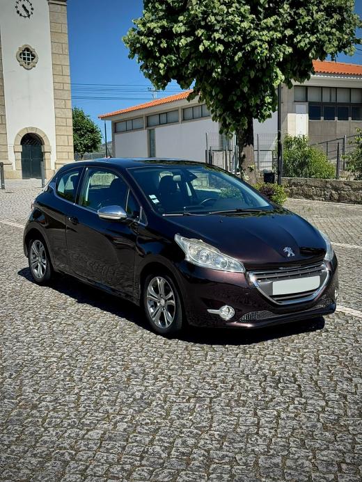 peugeot-208-2012-diesel-1560cc