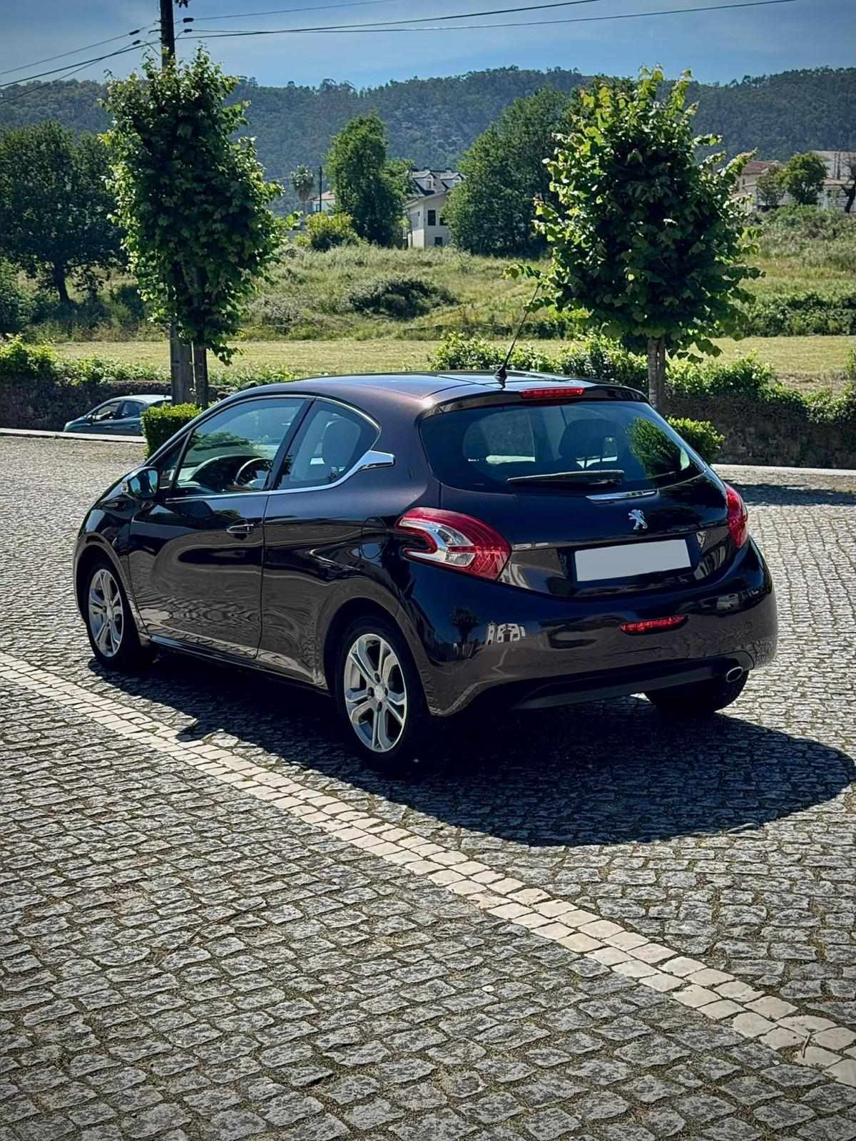 peugeot-208-2012-diesel-1560cc