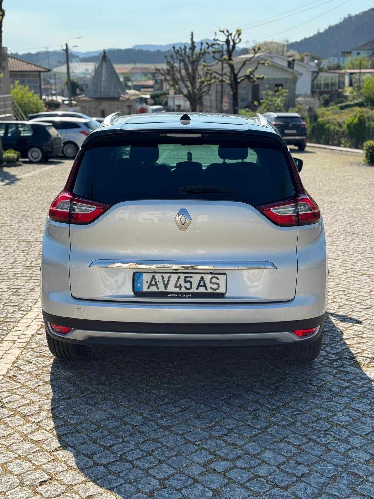 renault-scenic-2018-diesel-1461cc