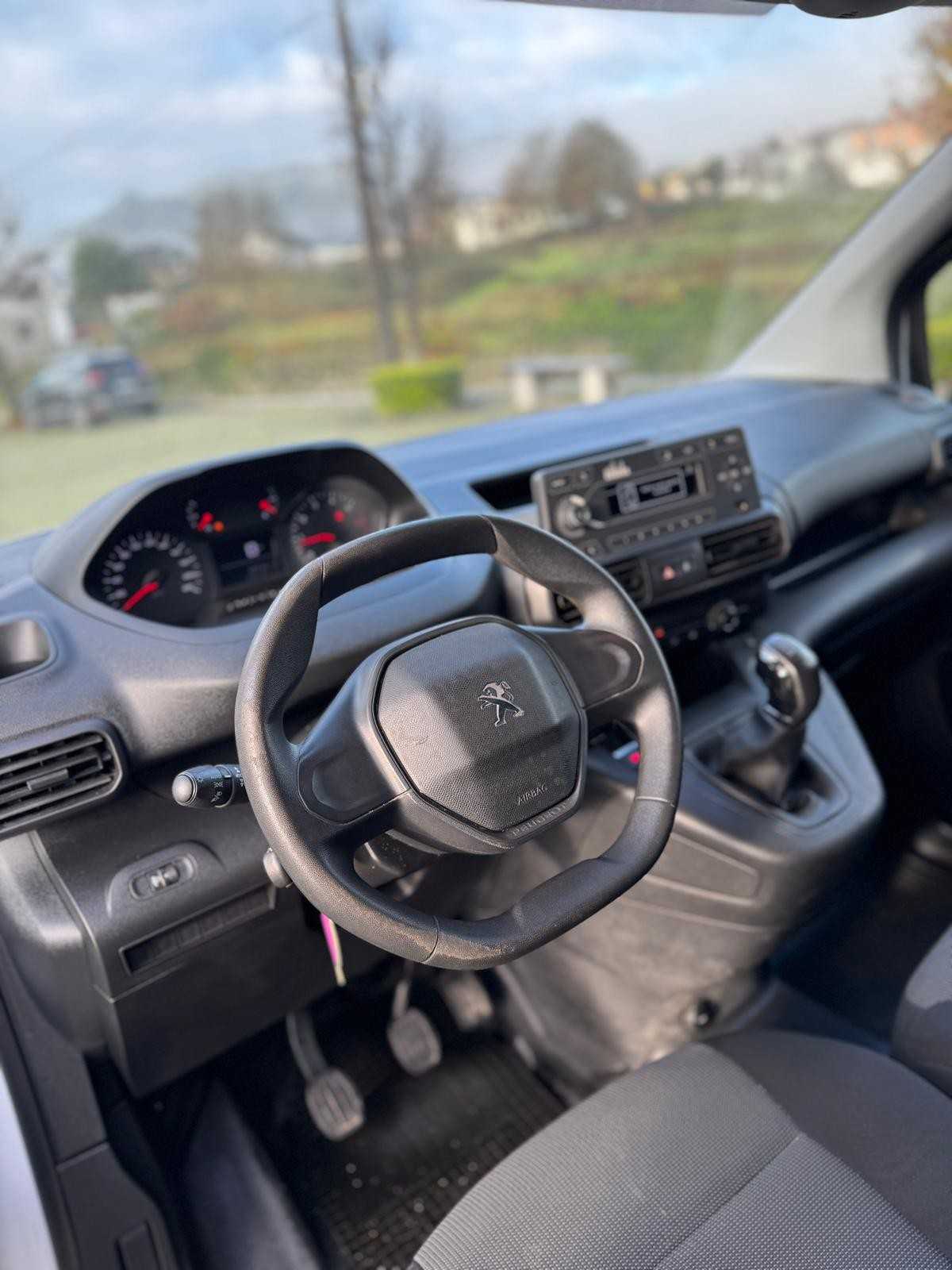 peugeot-partner-2019-diesel-1499cc