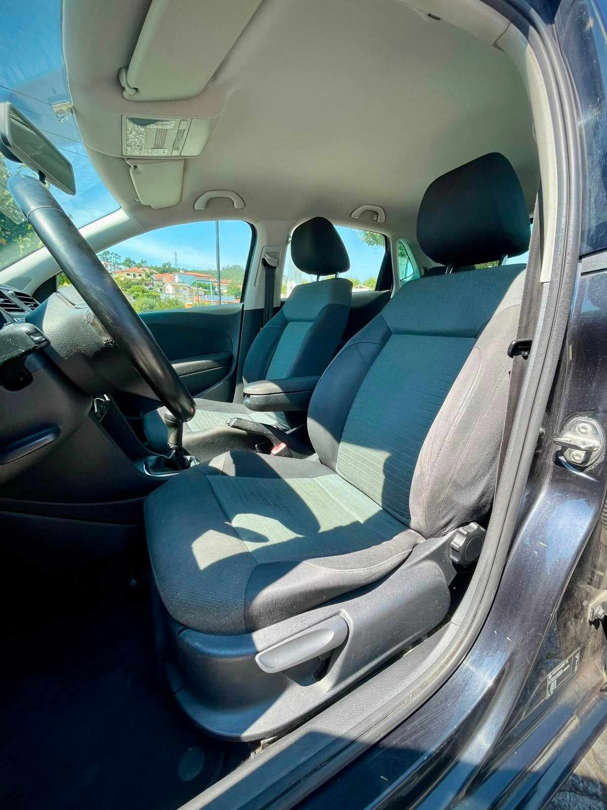 volkswagen-polo-2011-diesel-1598cc