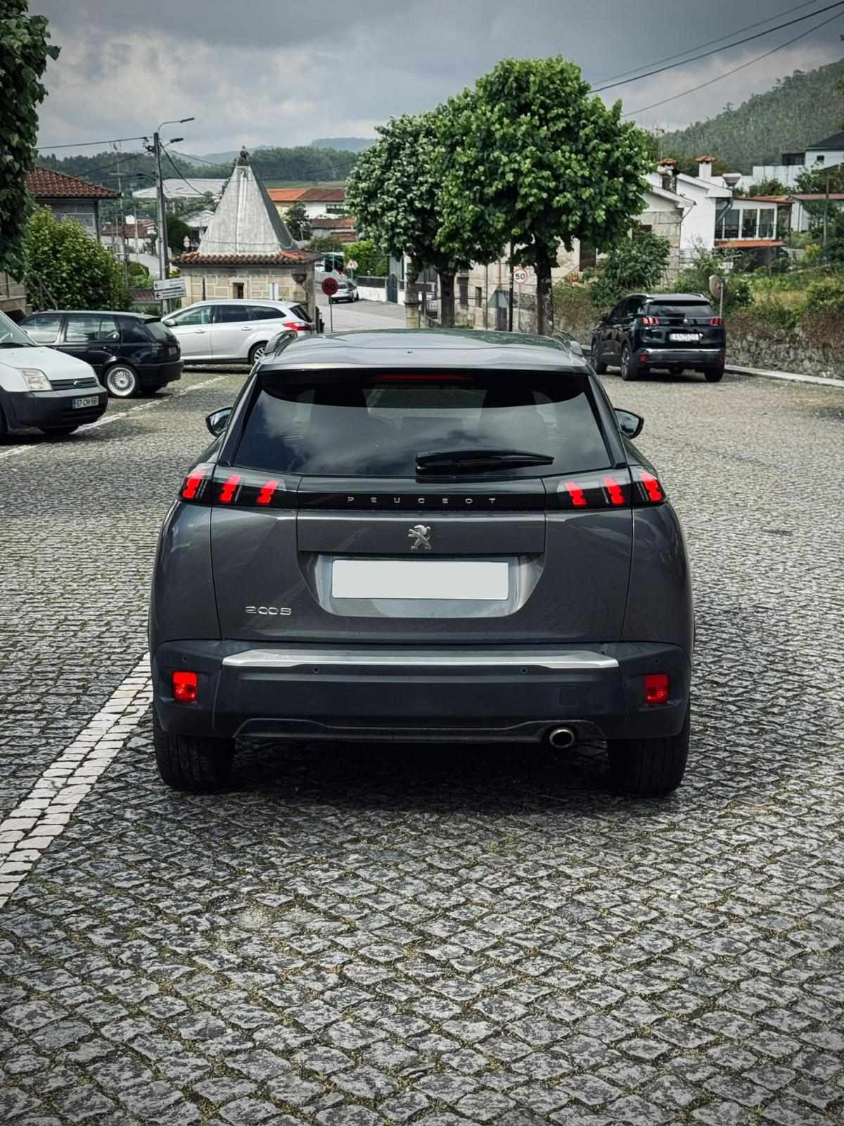 peugeot-2008-2021-diesel-1499cc
