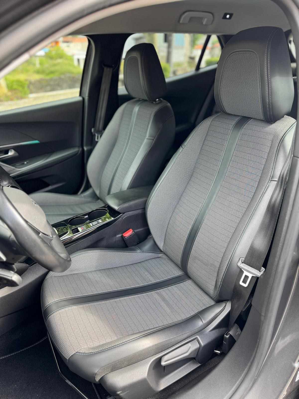 peugeot-2008-2021-diesel-1499cc