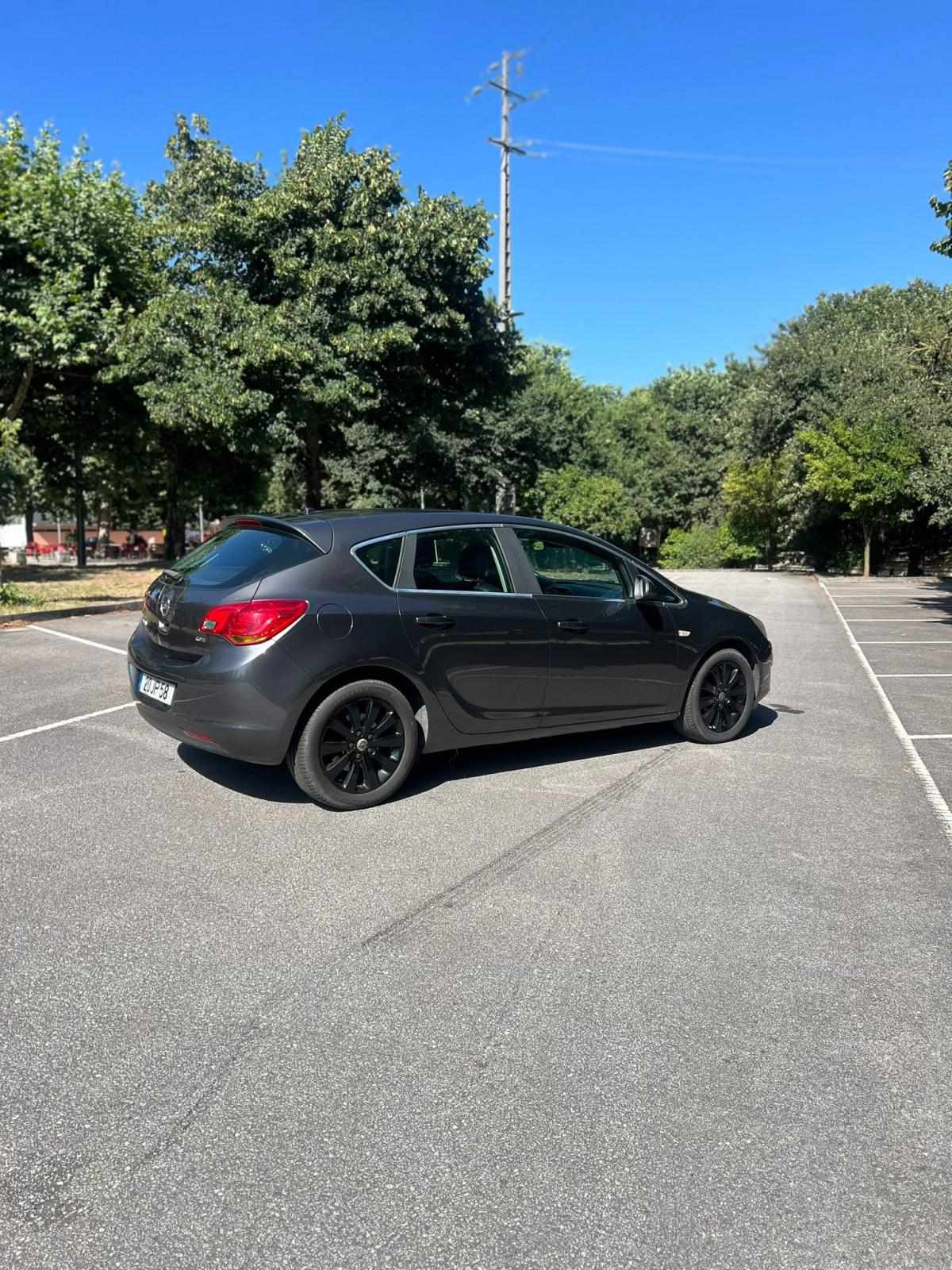 opel-astra-2010-diesel-1686cc