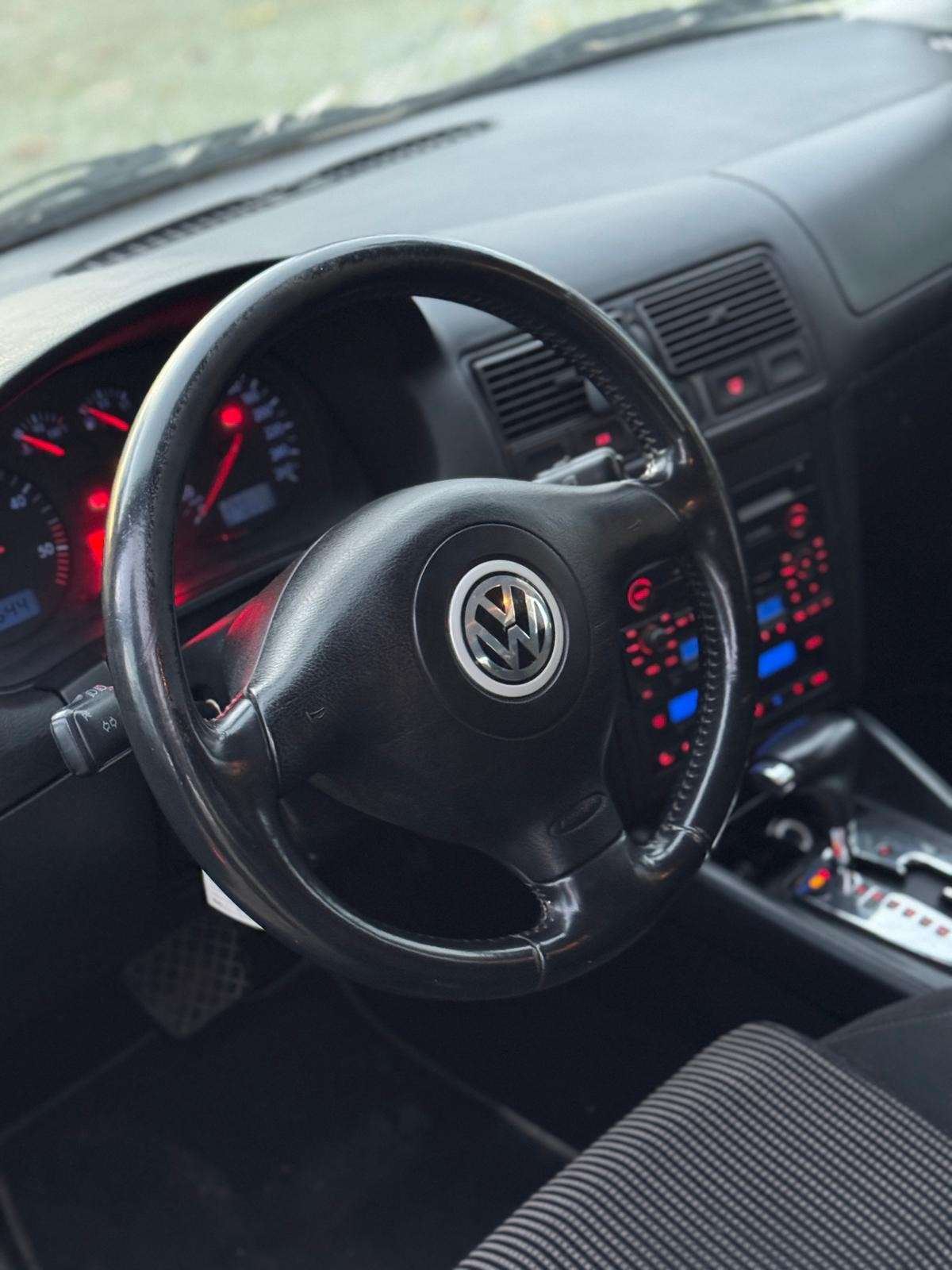 volkswagen-golf-2001-diesel-1896cc