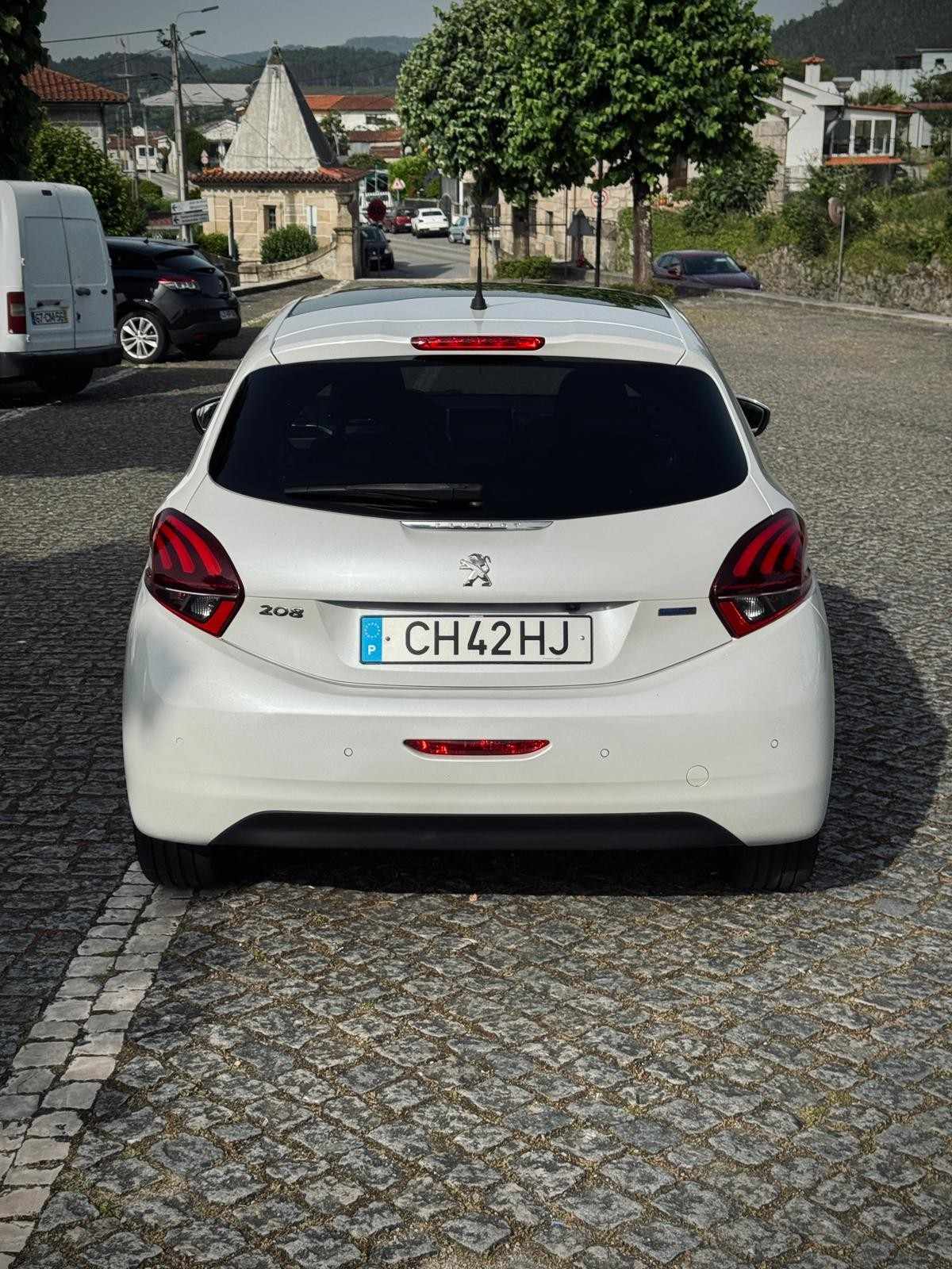 peugeot-208-2016-gasolina-1199cc