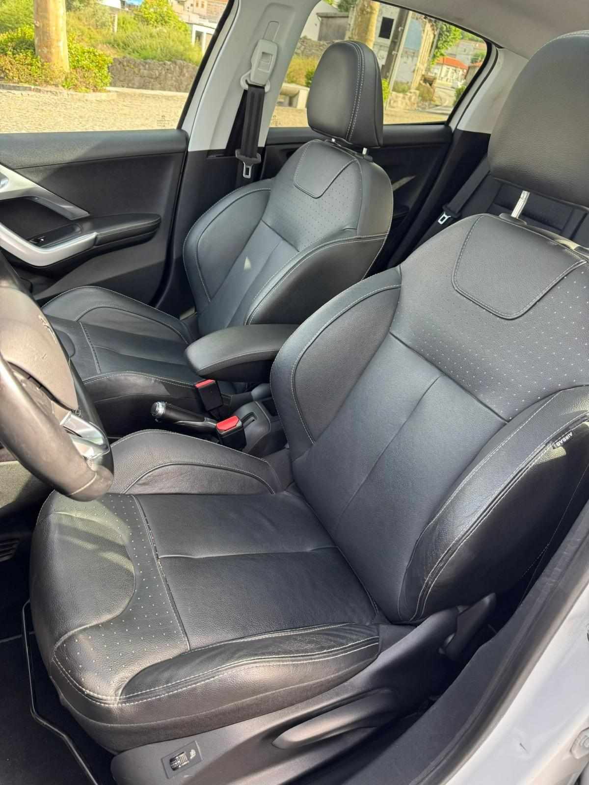 peugeot-208-2016-gasolina-1199cc