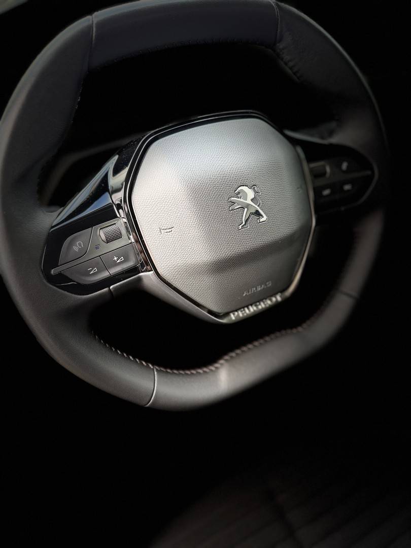 peugeot-2008-2022-diesel-1499cc