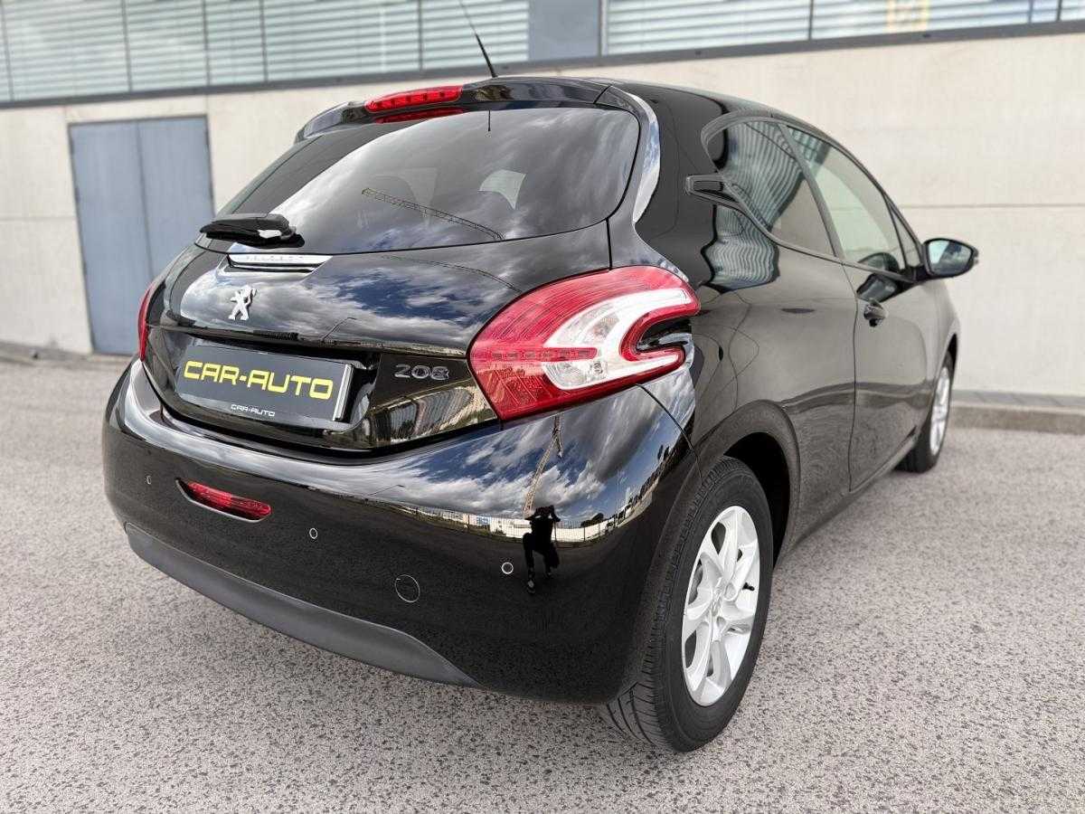 peugeot-208-2015-gasolina-1199cc