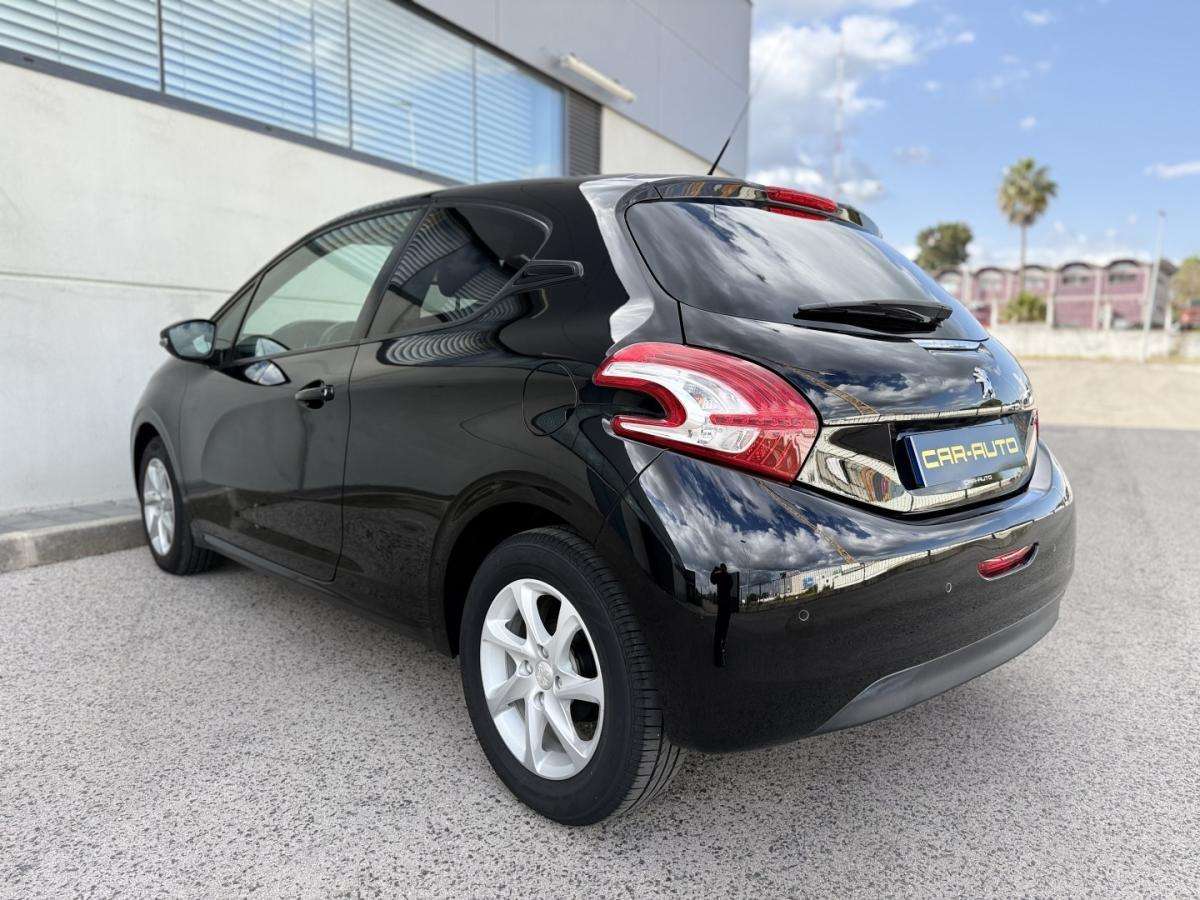 peugeot-208-2015-gasolina-1199cc