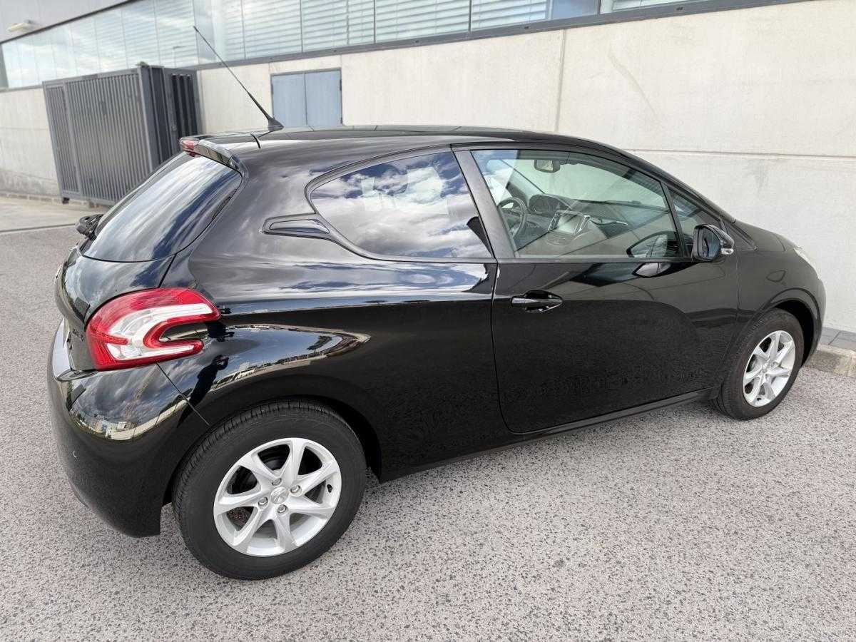 peugeot-208-2015-gasolina-1199cc