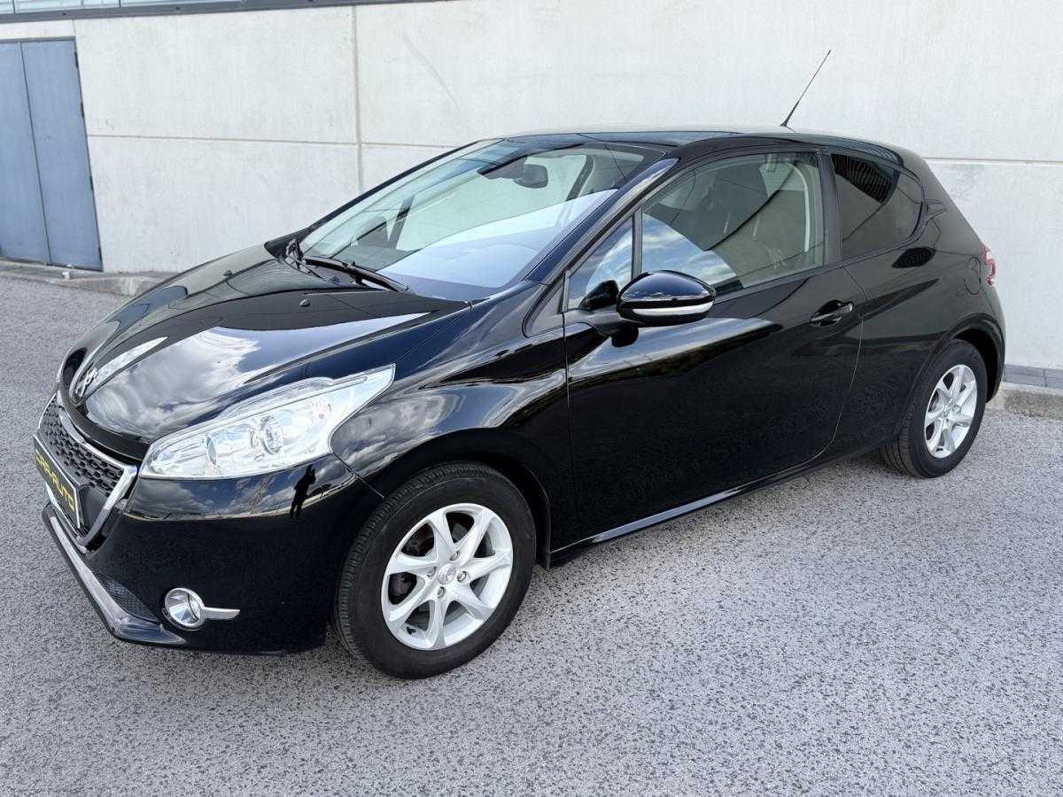 peugeot-208-2015-gasolina-1199cc