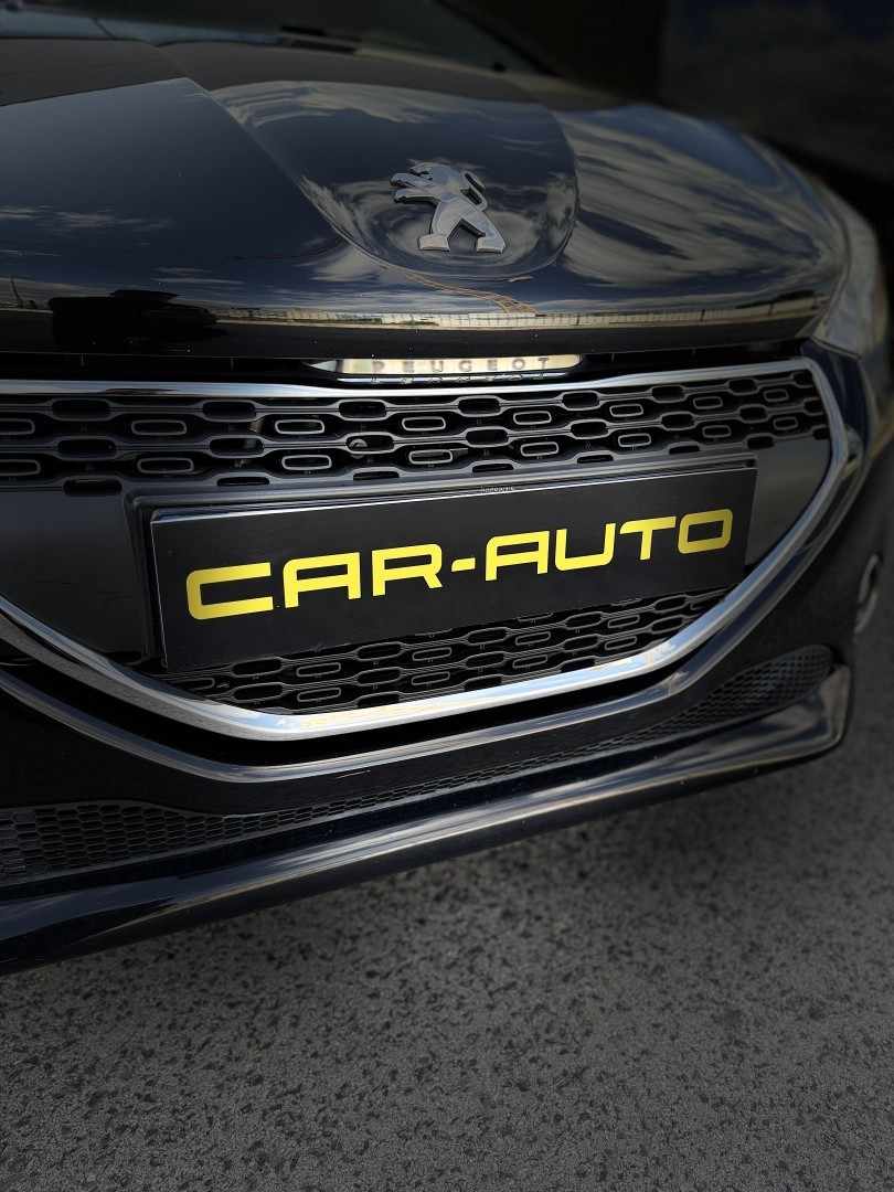 peugeot-208-2015-gasolina-1199cc