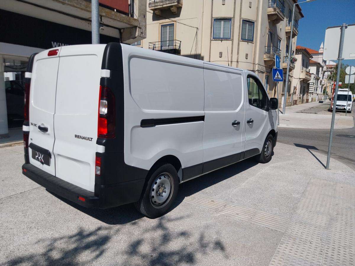 renault-trafic-2019-diesel-1598cc