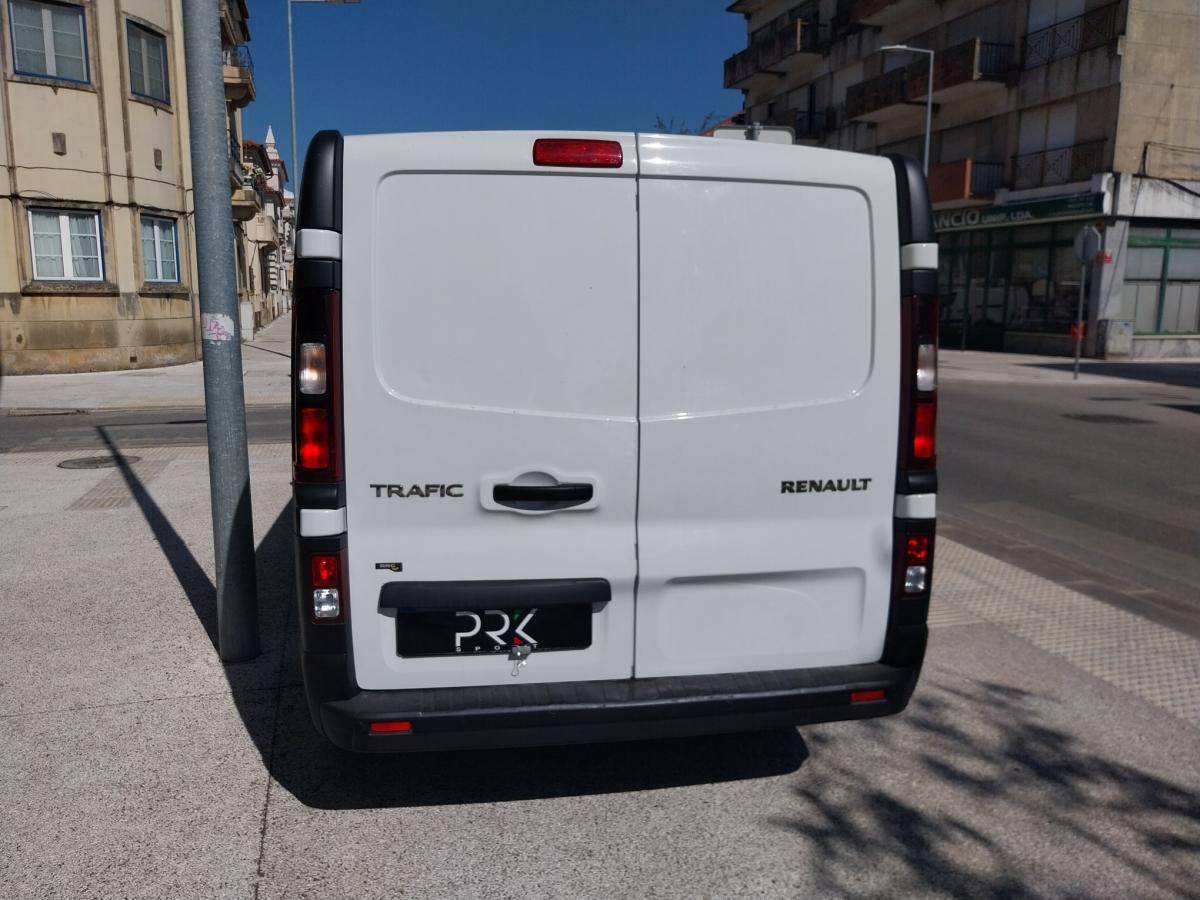 renault-trafic-2019-diesel-1598cc