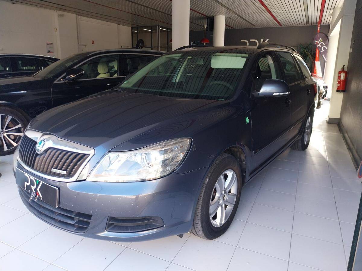 skoda-octavia-break-2011-diesel-1598cc