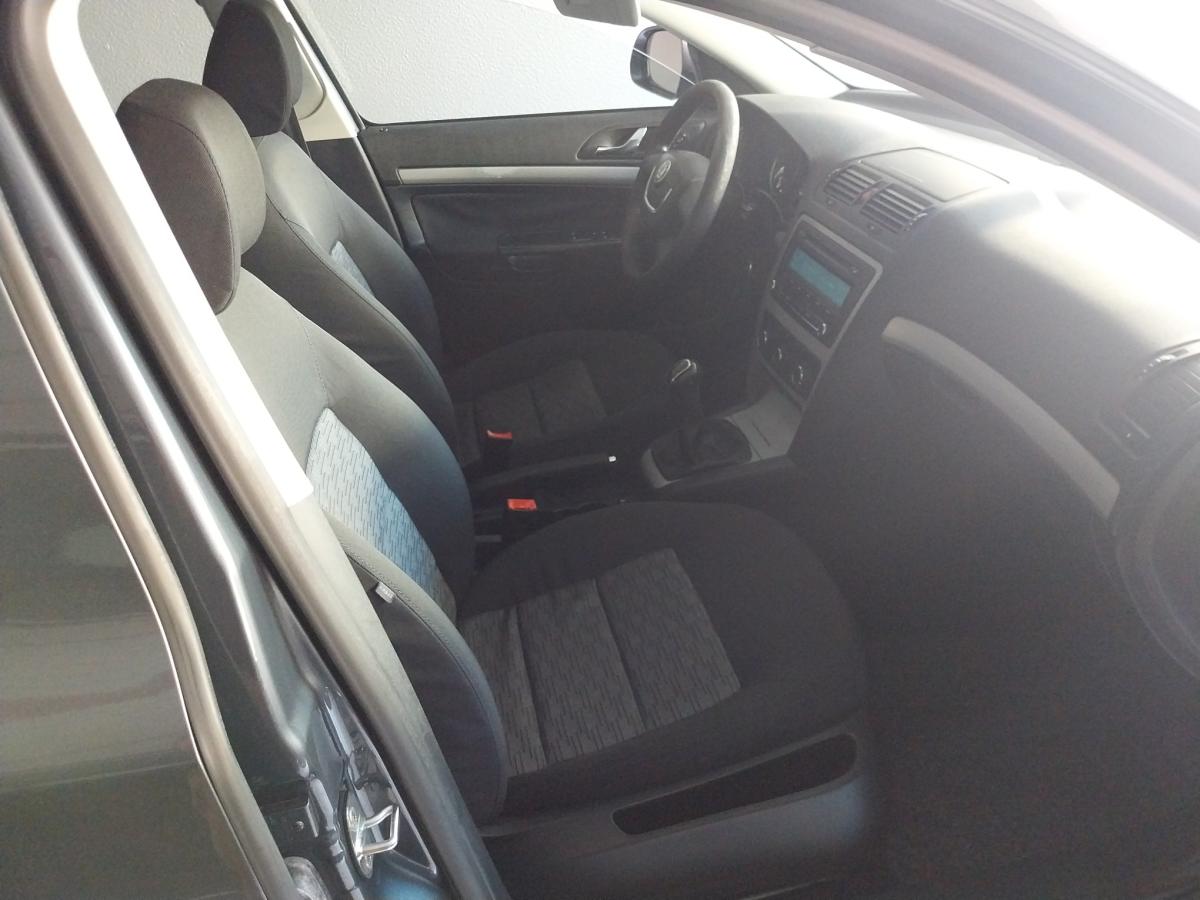 skoda-octavia-break-2011-diesel-1598cc
